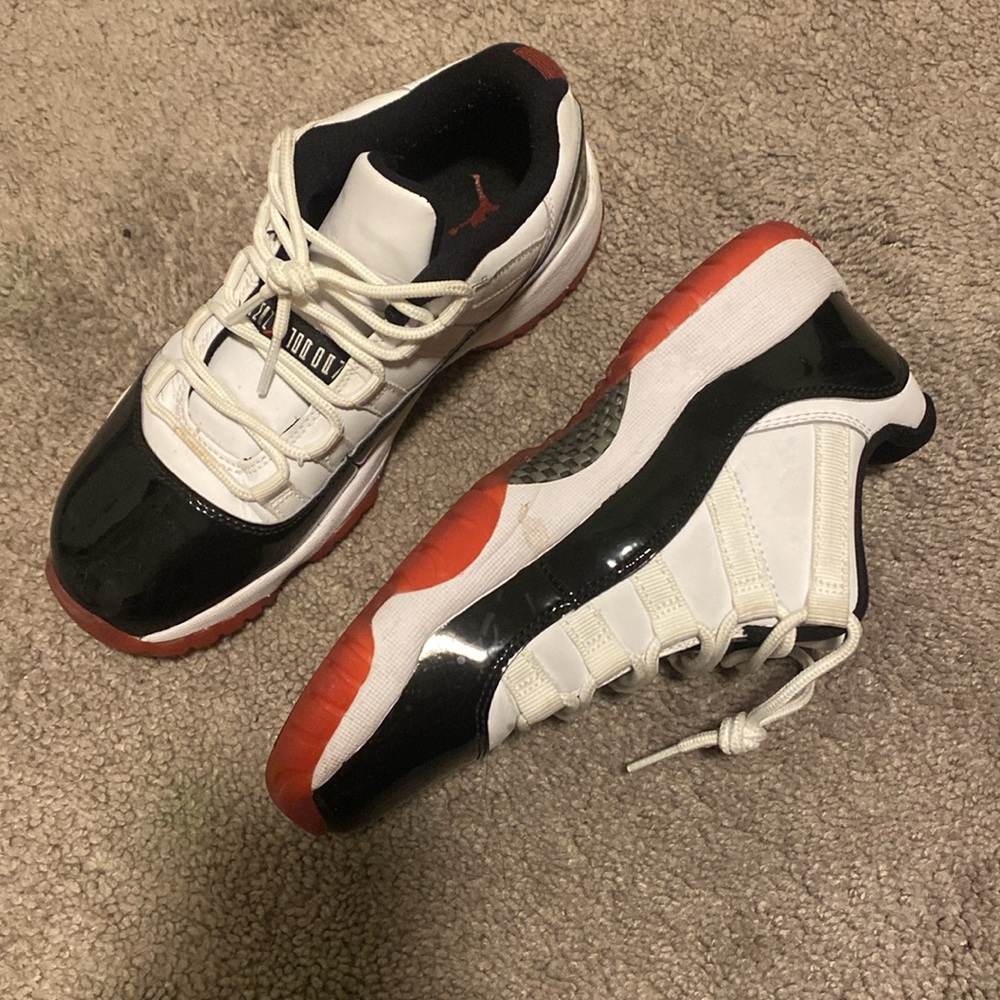 Jordan 11s retro low Concord Bred - Picture 3 of 5